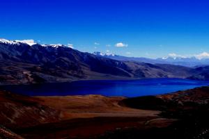 Tsomoriri lake is situated at 4600 m above sea level in eastern Ladakh or Rupsho Changthang Plataue. 